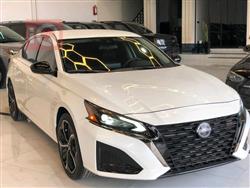 نيسان ألتيما